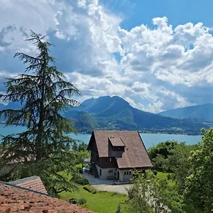 petit-studio-vue-lac-la-talloirdaze.hotels-rhonealpes.com/
